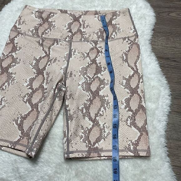 Varley Athletic Gym Shorts Size Large Snake Pattern Stretch Compression - Picture 6 of 7